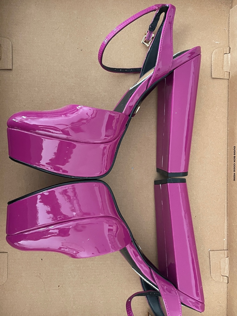 Express Rounded Toe Platform Pumps - Picture 11 of 11